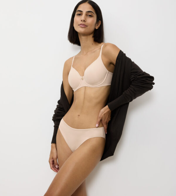 BODY MAKE-UP ESSENTIALS WP Бежевый