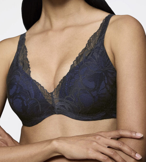 BODY MAKE-UP ILLUSION LAСE WP Черный