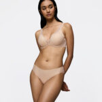 BODY MAKE-UP ILLUSION LAСE WP Бежевый