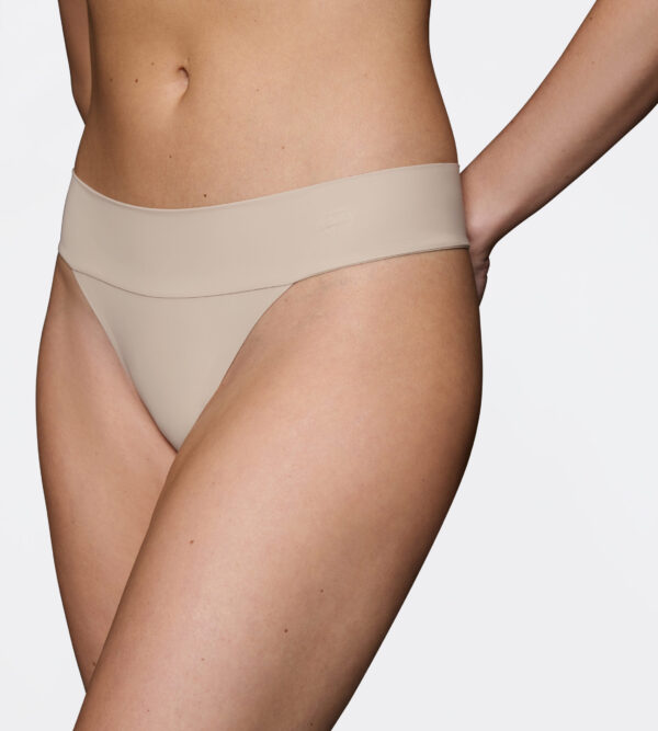 BODY MAKE-UP ILLUSION STRING EX Бежевый