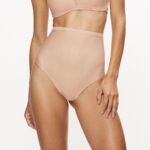 TRIUMPH SHAPE SMART HIGHWAIST STRING Нейтр.бежевый
