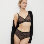 AMOURETTE CHARM W02 Черный