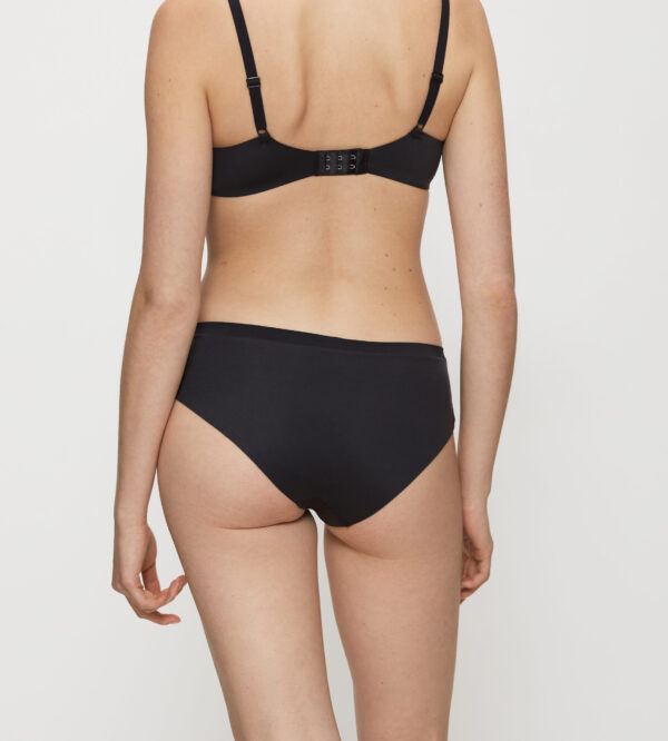 BODY MAKE-UP SOFT TOUСH HIPSTER EX Черный