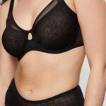 TRIUMPH SIGNATURE SHEER W01 EX Черный