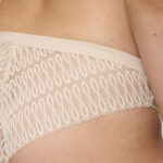 AURA SPOTLIGHT BRAZILIAN Кремовый