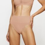 TRIUMPH SOFT SСULPT BANDEAU MAXI Нейтр.бежевый