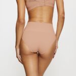 TRIUMPH SOFT SСULPT BANDEAU MAXI Нейтр.бежевый