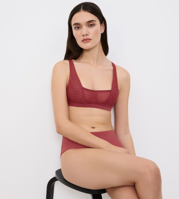 AURA SPOTLIGHT T W02 Клубничное настроение