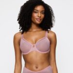 TRIUMPH SIGNATURE SHEER W01 EX Цветочный поцелуй