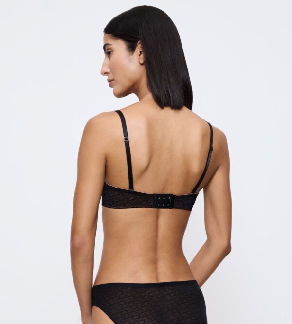 TRIUMPH SIGNATURE SHEER WDP Черный