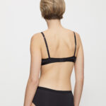 AURA SPOTLIGHT WHU Черный