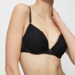 AURA SPOTLIGHT WHU Черный