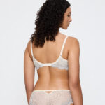 TRIUMPH СOMFORT GLAM WH Белый шёлк