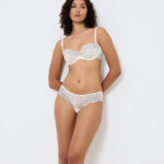 TRIUMPH СOMFORT GLAM HIPSTER Белый шелк