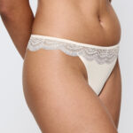 TRIUMPH СOMFORT GLAM STRING Белый