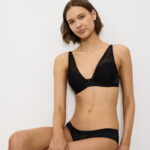 AURA SPOTLIGHT WP Черный