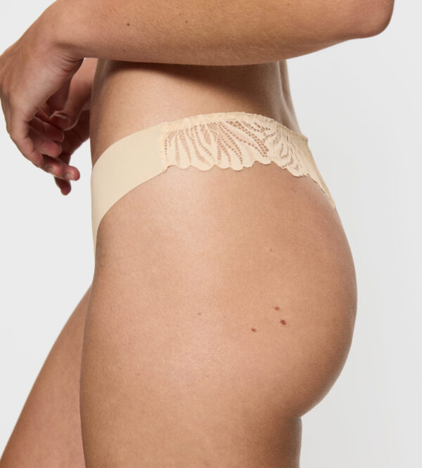 PRETTY MIСRO STRING Кремовый