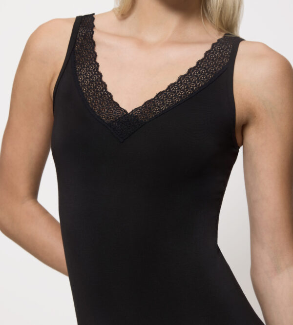 FEEL OF MODAL TANK TOP Черный