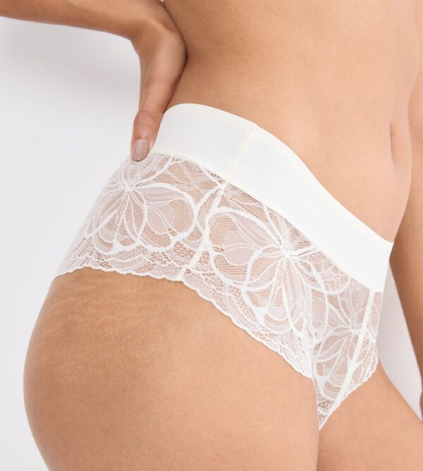 BODY MAKE-UP ILLUSION LACE