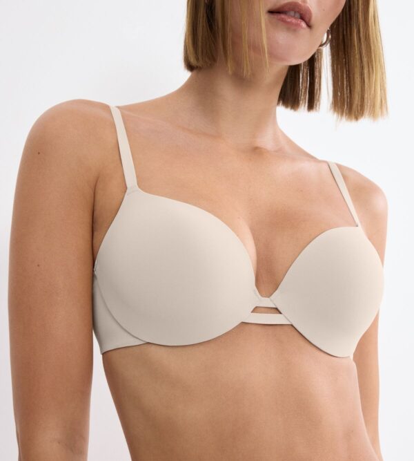 BODY MAKE-UP ILLUSION