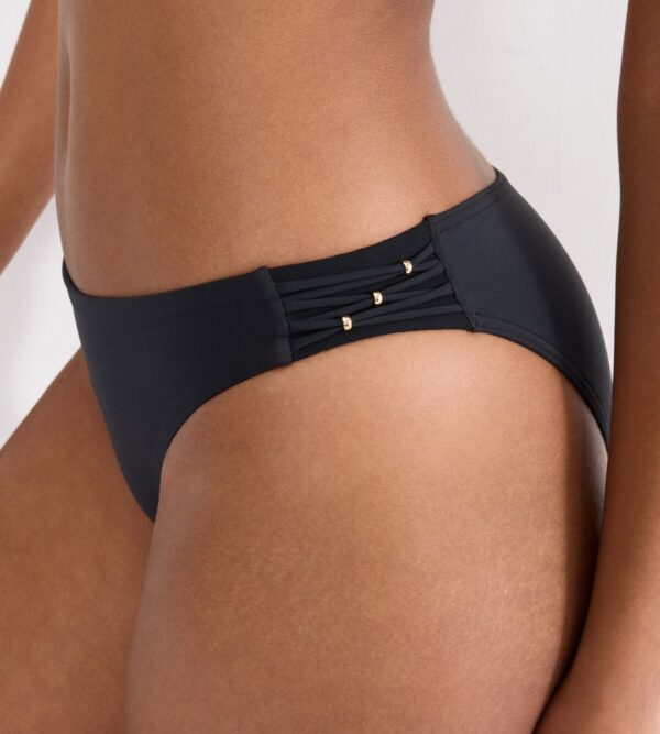 PALINA LOVE BY THE SEA